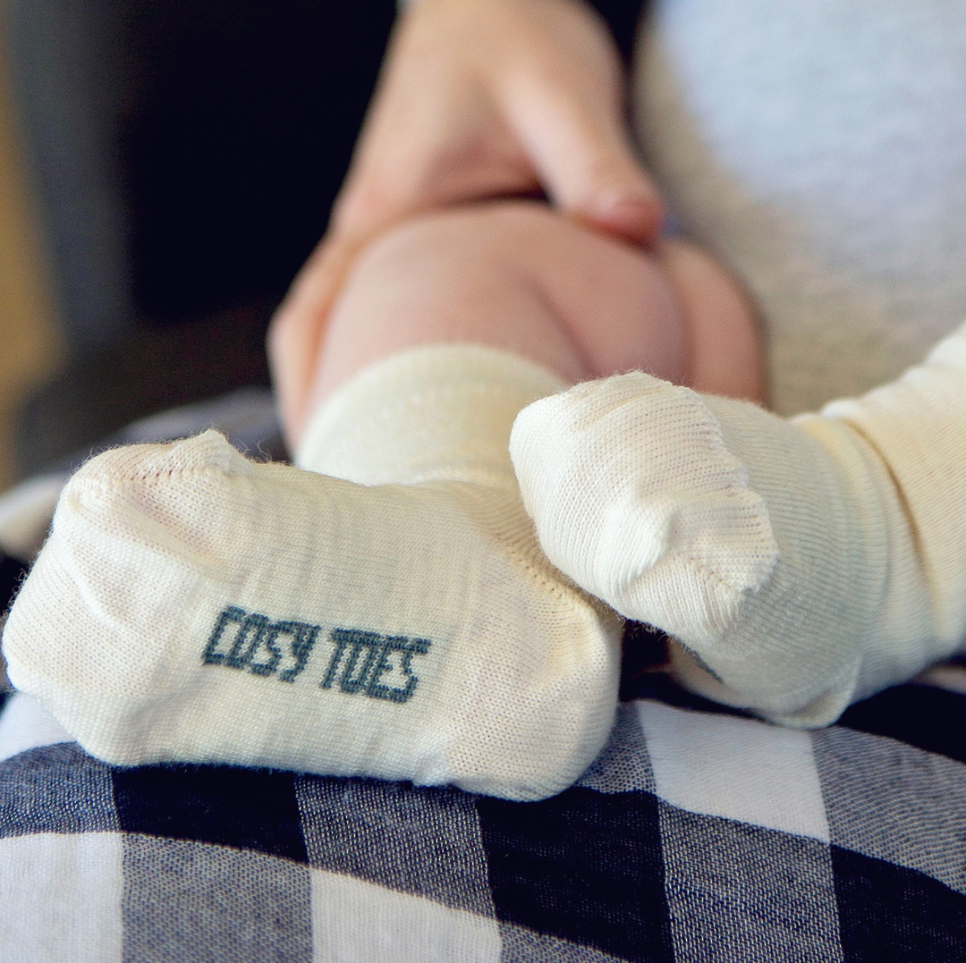 Merino Crew Baby Socks - white and navy image 0